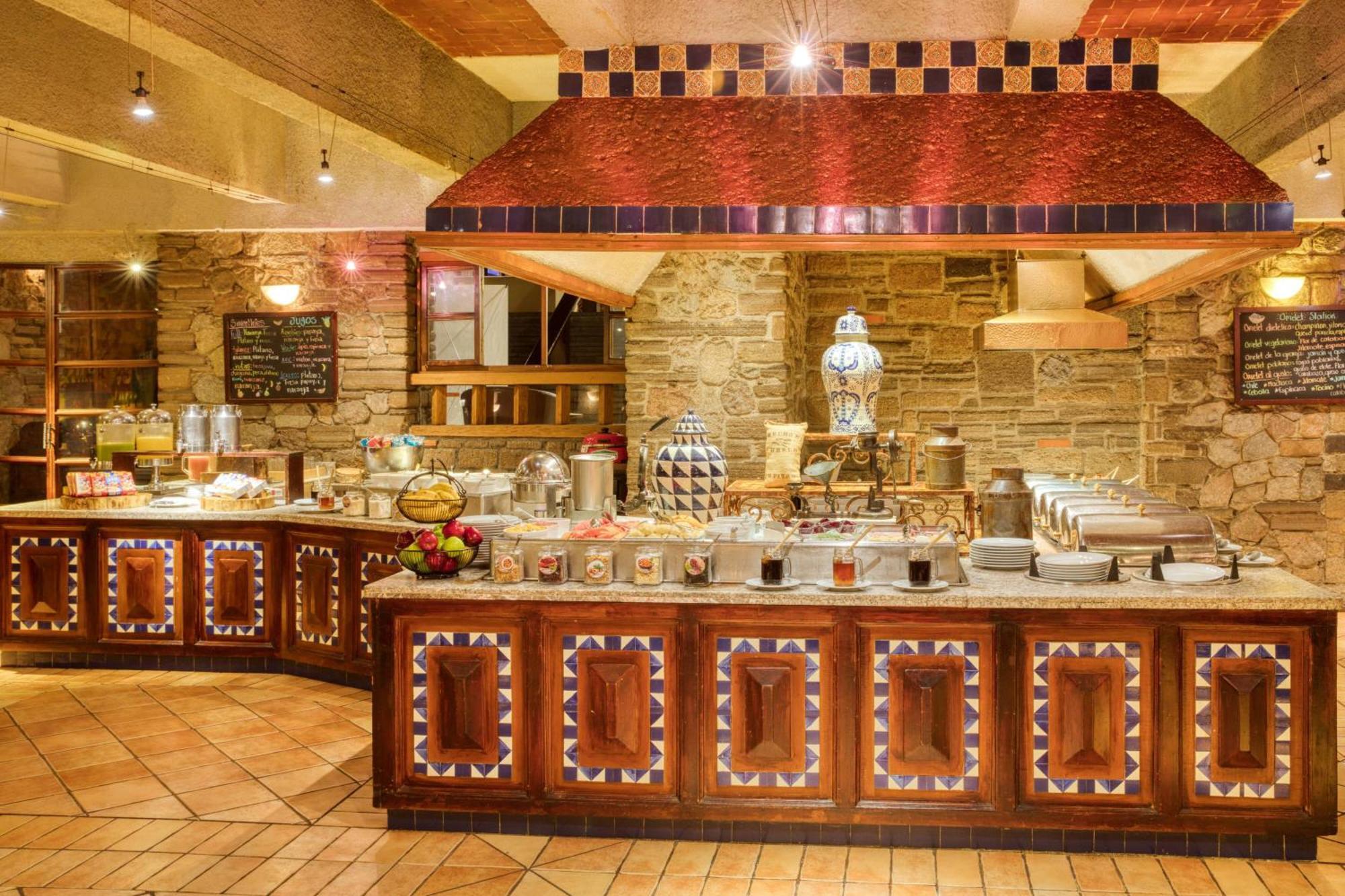 Marriott Puebla Hotel Meson Del Angel Bagian luar foto