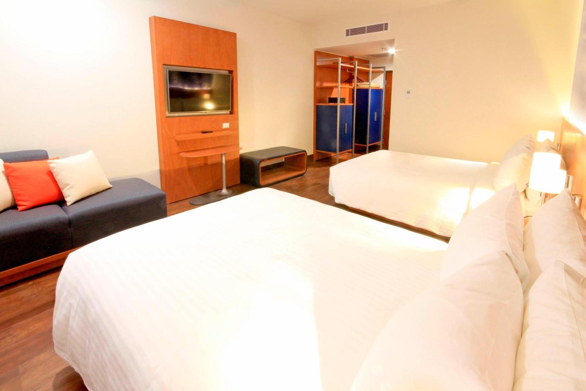 Marriott Puebla Hotel Meson Del Angel Bagian luar foto